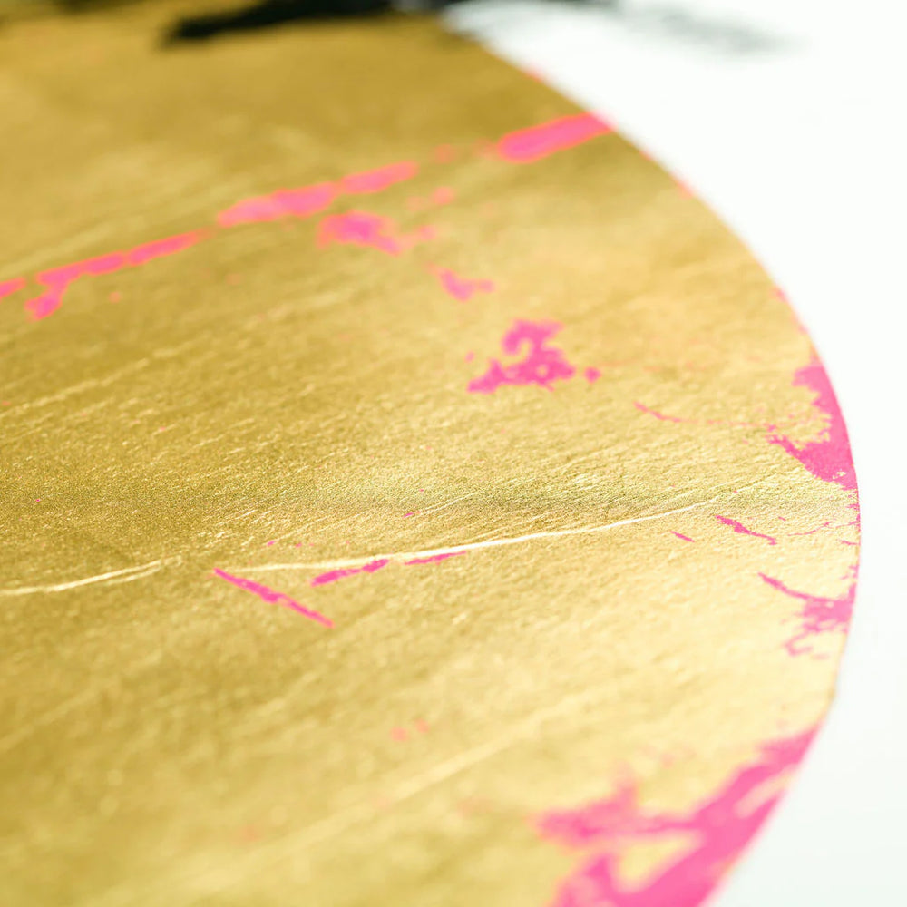 WALKiNG AROUND ALBERT BRiDGE