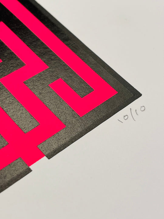 FiND YOUR WAY: FLUORO PiNK & BLACK