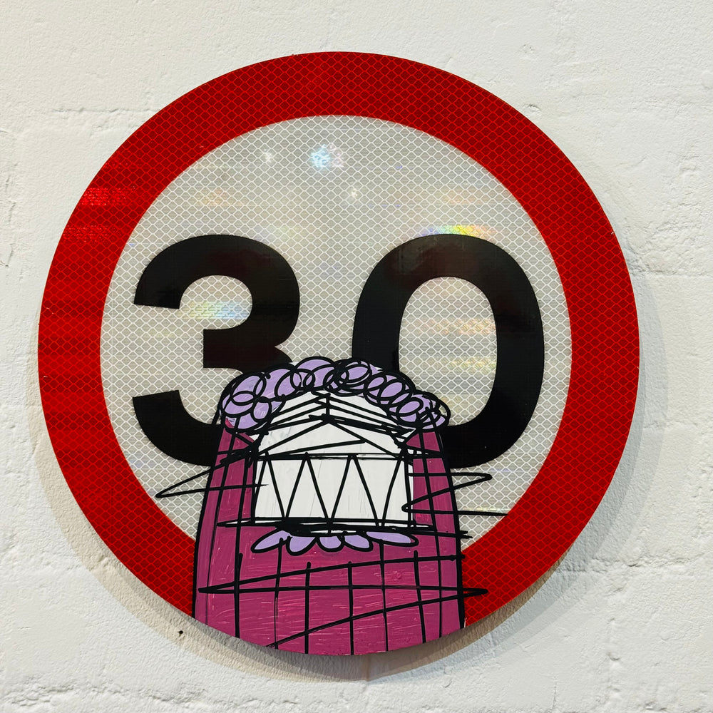 30 ROAD SiGN