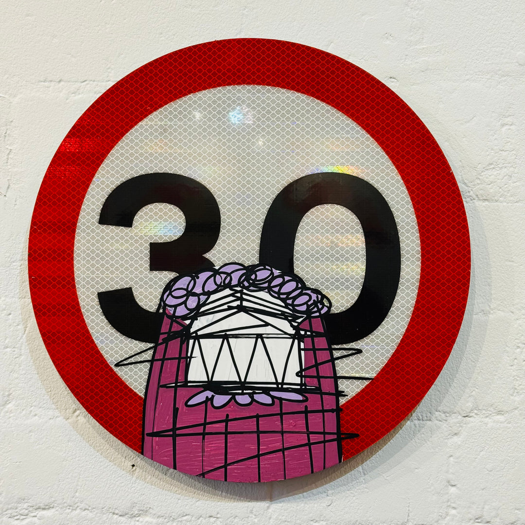 30 ROAD SiGN