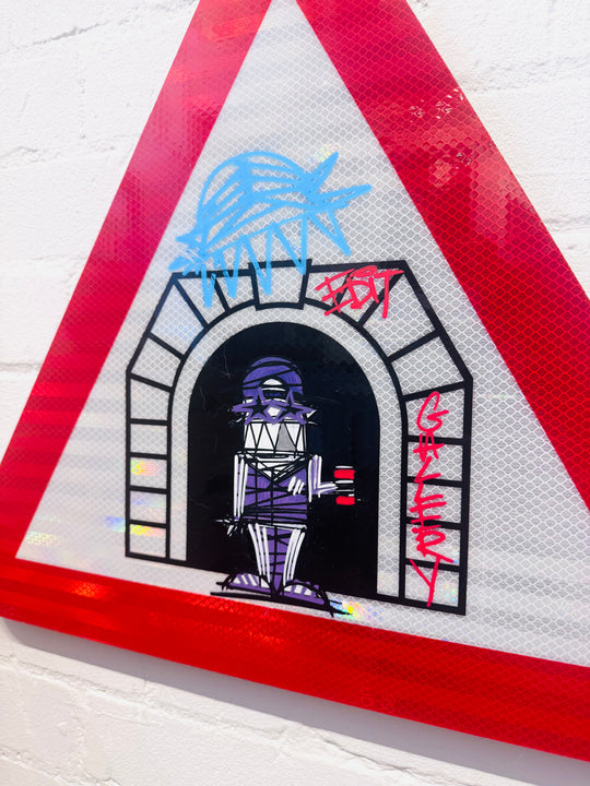 TRiANGLE SiGN