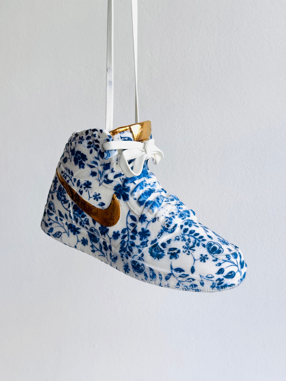 FLORAL ViNE JUNiOR JORDAN 1