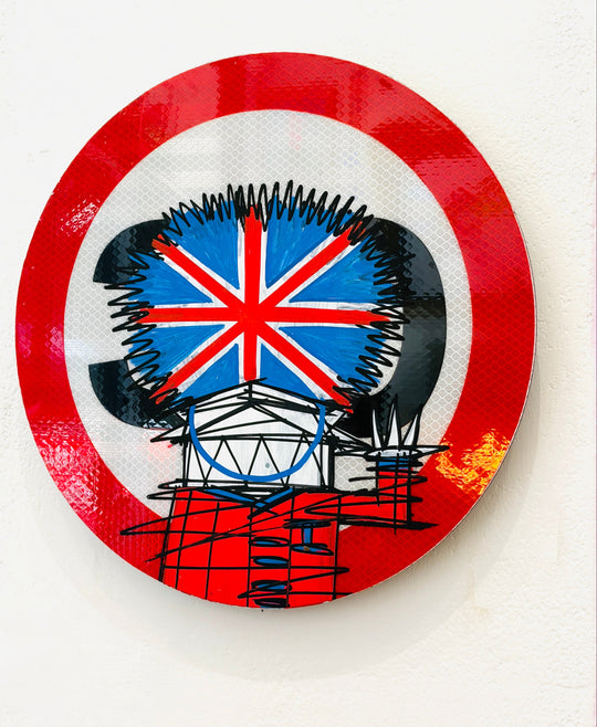 BRiTiSH BEEFEATER 30 ROAD SiGN