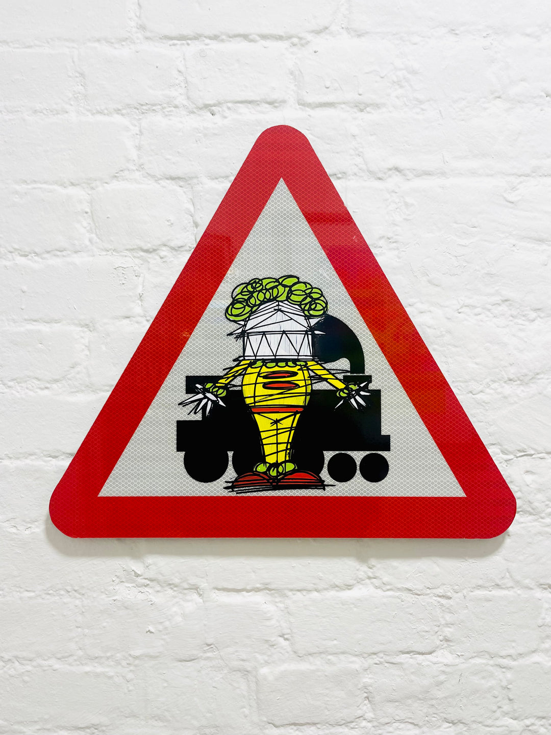 TRiANGLE SiGN
