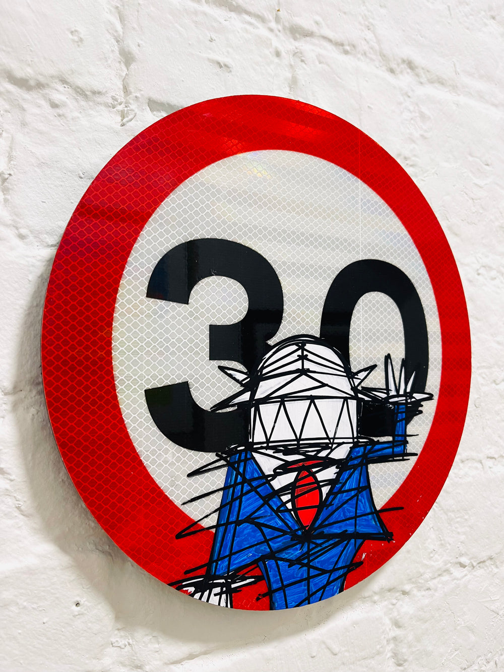 BLUE SUiT 30 ROAD SiGN
