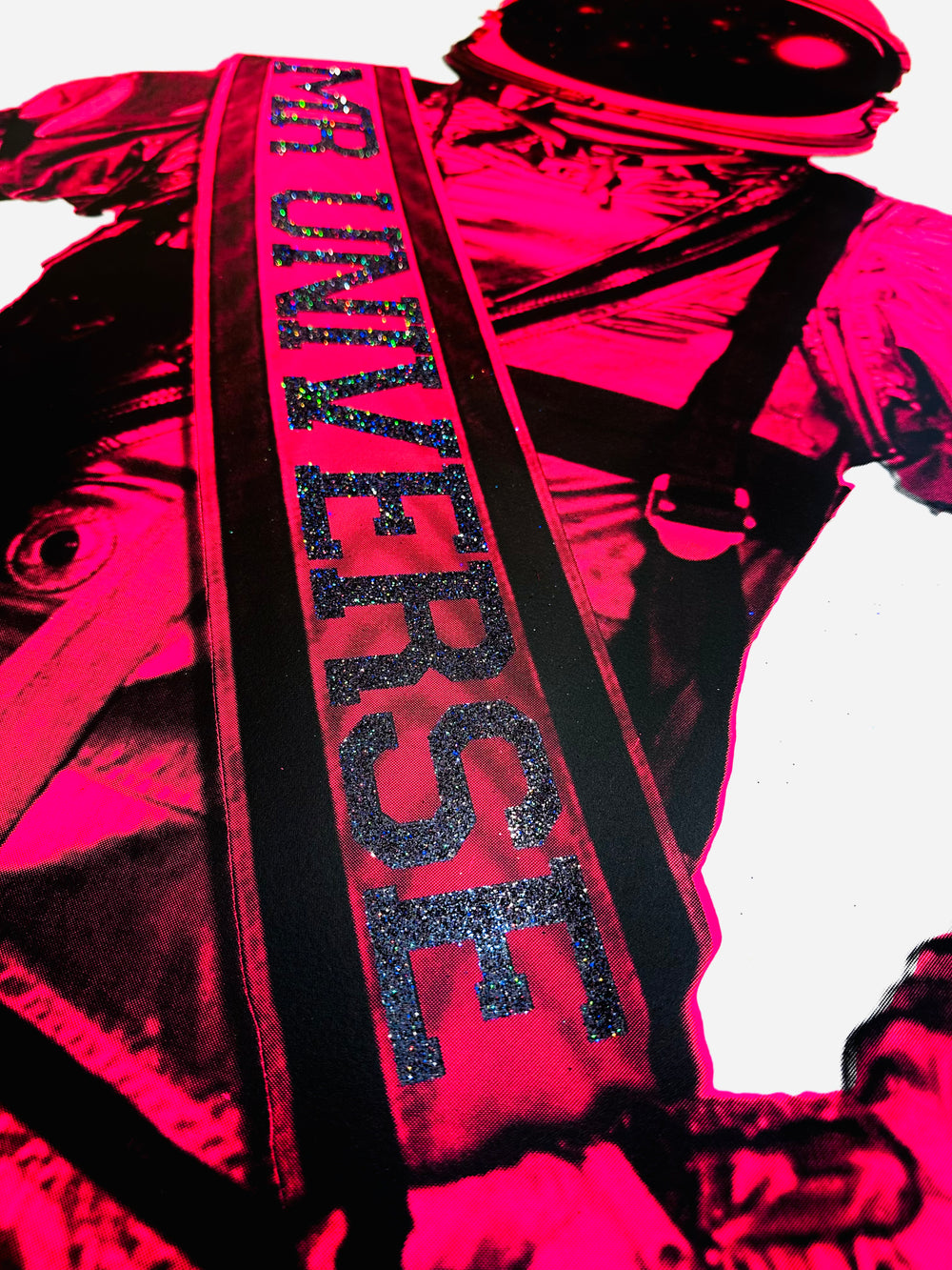 MR UNiVERSE (PiNK)