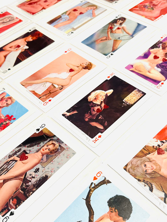 PLAYiNG CARDS - KiNG SiZE