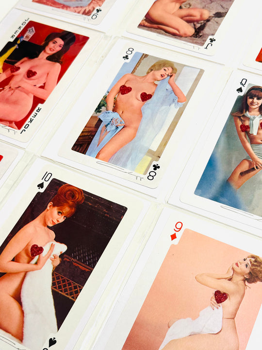 PLAYiNG CARDS - KiNG SiZE