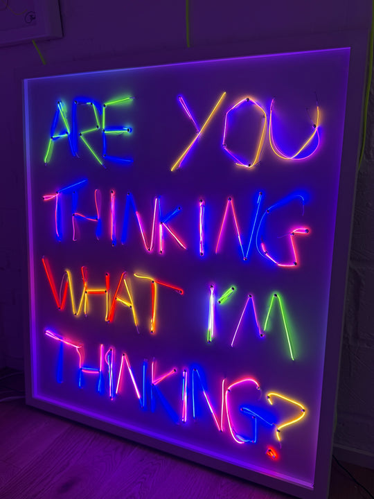 ARE YOU THiNKiNG WHAT i'M THiNKiNG?