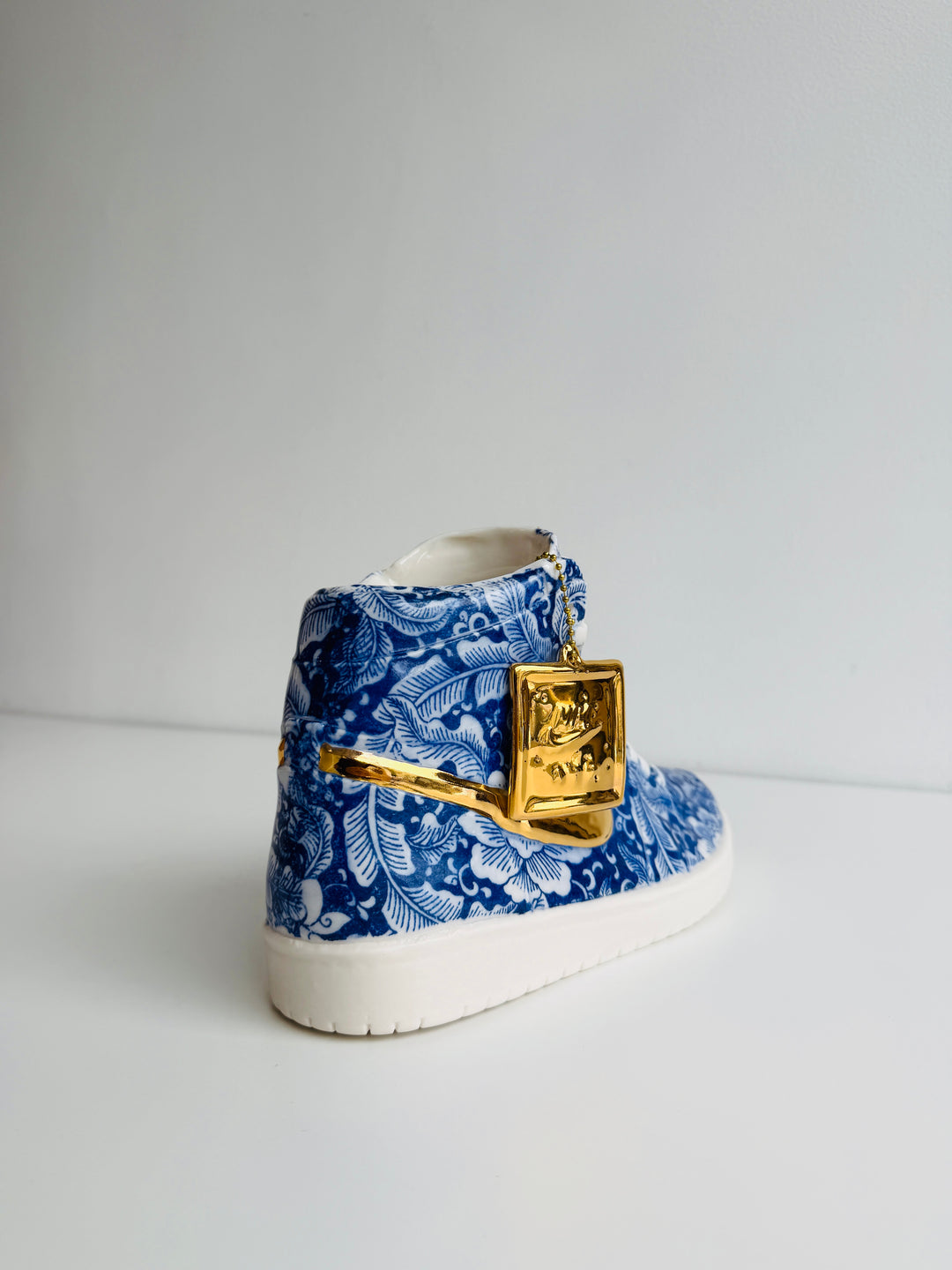 BAROQUE JORDAN 1 w. GOLD SWOOSH